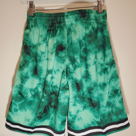 Mitchell & Ness Boston Celtics Shorts NBA Galaxy Swingman Green Multiple Sizes - Picture 8 of 16
